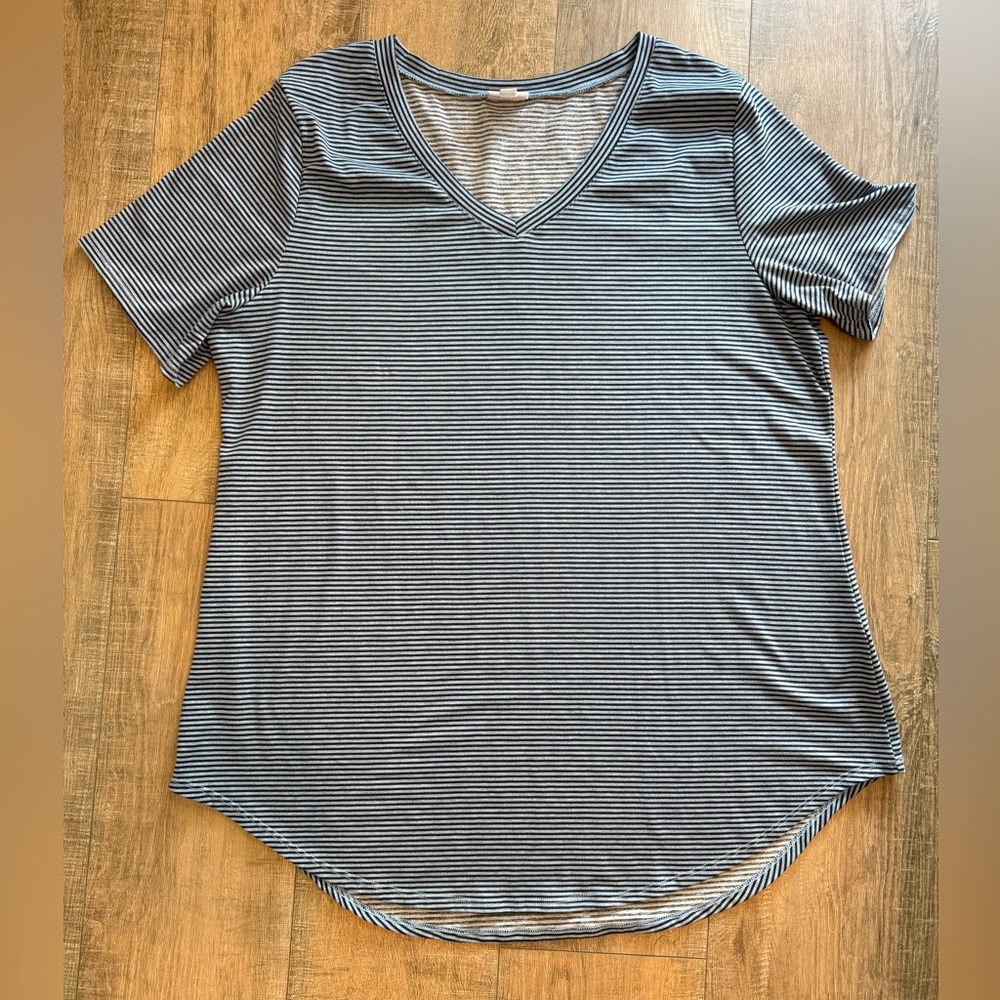LuLaRoe Iris Blue Short Sleeve Relaxed T-Shirt